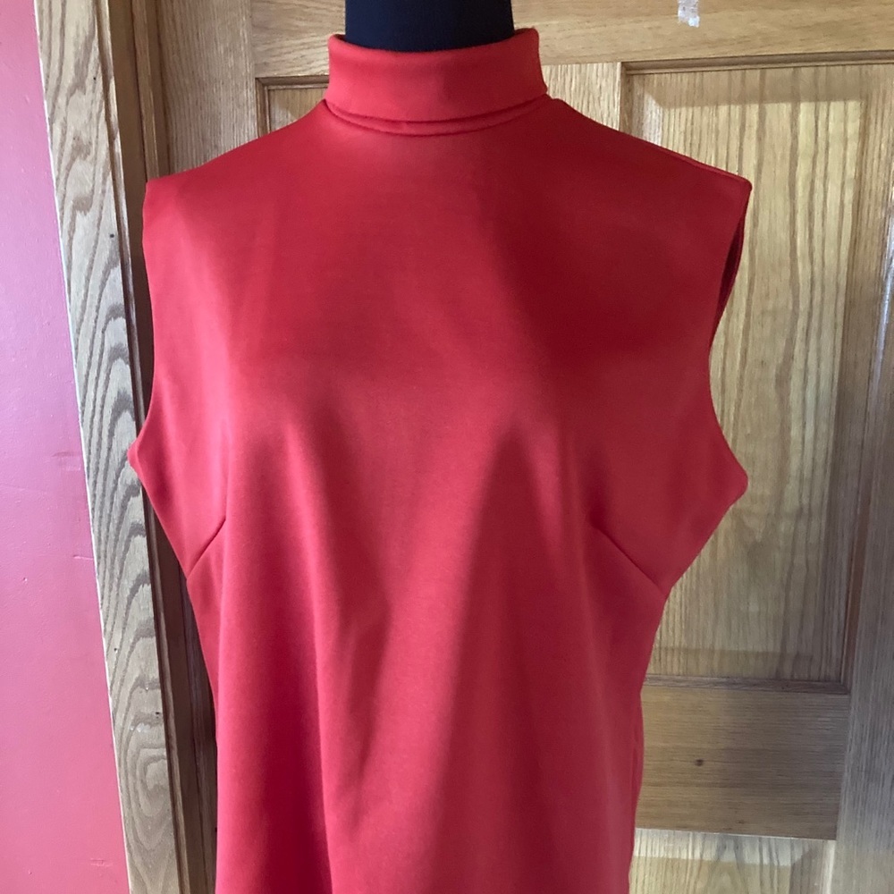 ILGWU sleeveless zip back top vintage